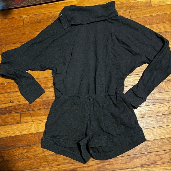 Gray Long Sleeve Romper - Picture 10 of 14